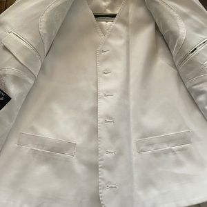 BNWT Men’s 3 piece suit